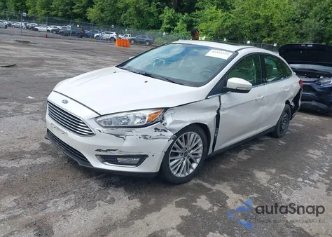 2018 Ford Focus Titanium из США, поврежденный, VIN 1FADP3J22JL314771